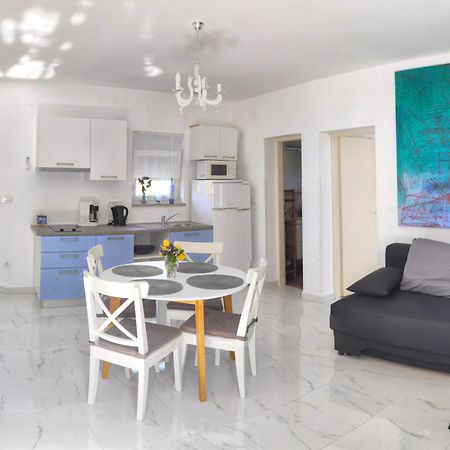 Apartmani Stellar Malinska Dış mekan fotoğraf